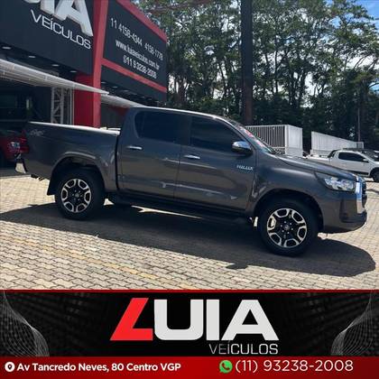 TOYOTA HILUX 2.8 D-4D TURBO DIESEL CD SRV 4X4 AUTOMÁTICO